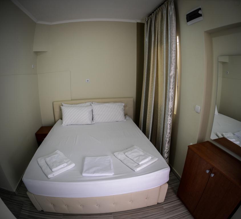 Crown Hotel เนอา สกีโอนี ห้อง รูปภาพ
