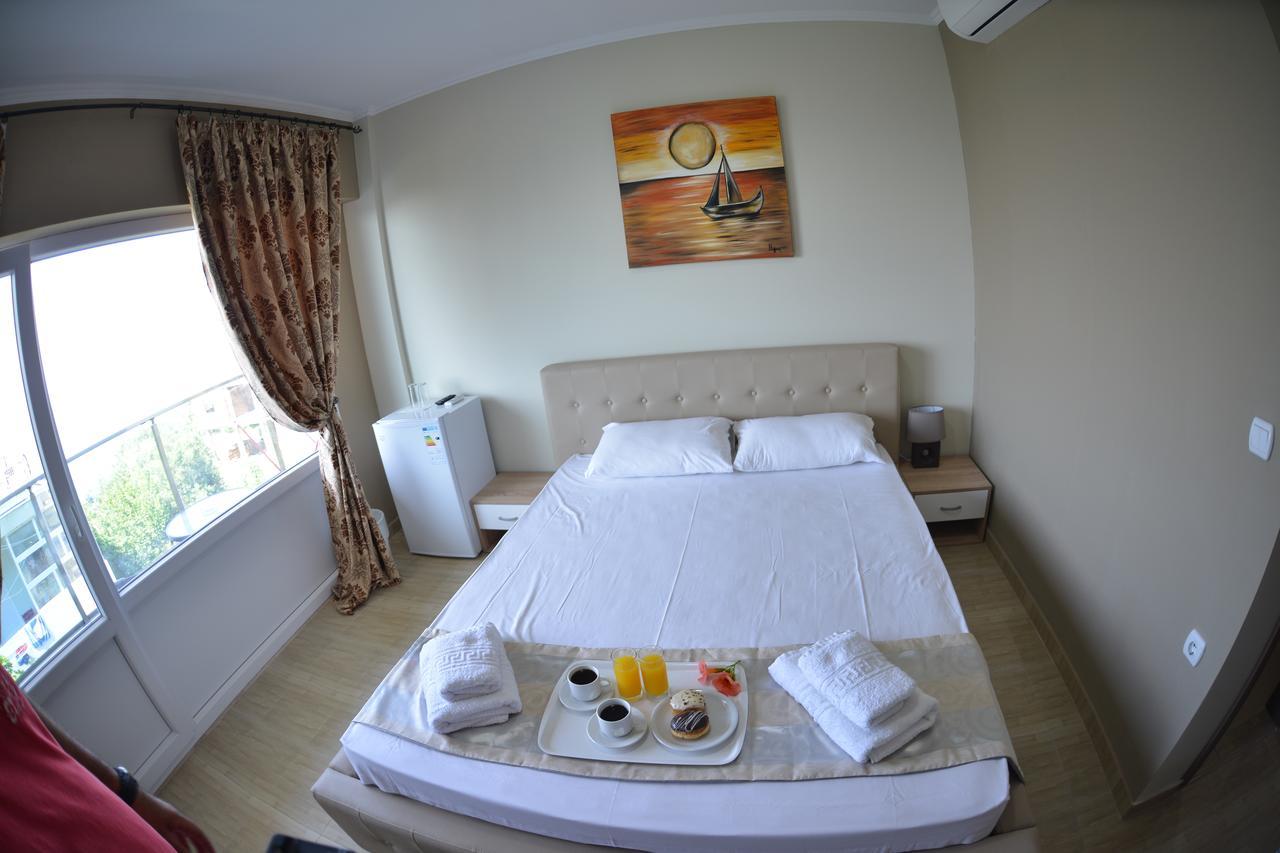 Crown Hotel เนอา สกีโอนี ภายนอก รูปภาพ